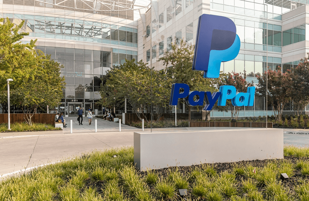 Акції PayPal злетіли на 17% на тлі пропозиції про поглинання від Stripe та Advent за $53 млрд: що варто знати інвесторам